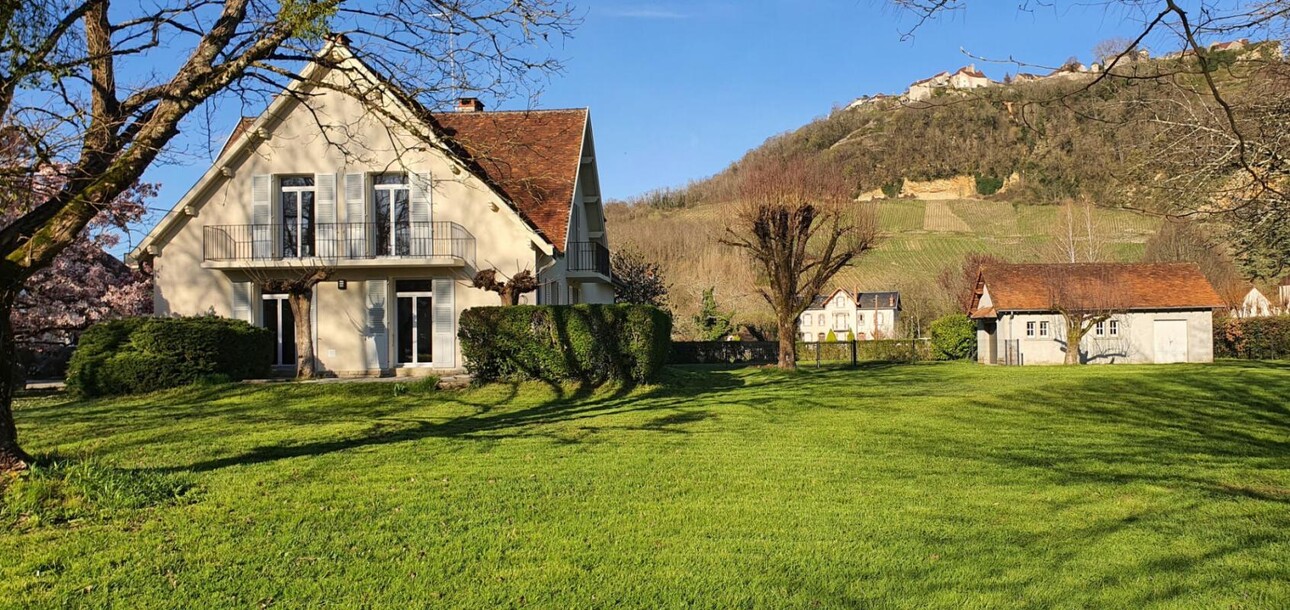 Photos 2 - Touristique - VOLUMES ET LUMIERE AUX PIEDS DES VIGNOBLES JURASSIENS