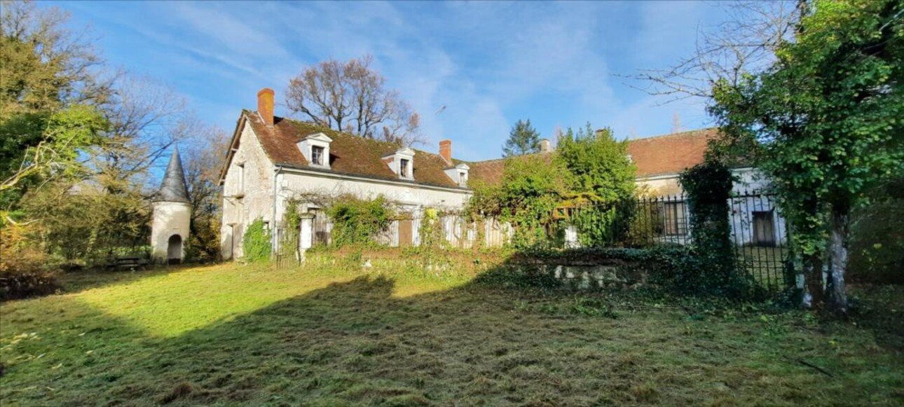 Photos 4 - Tourist - Nord Indre, ferme fortifiée à rénover