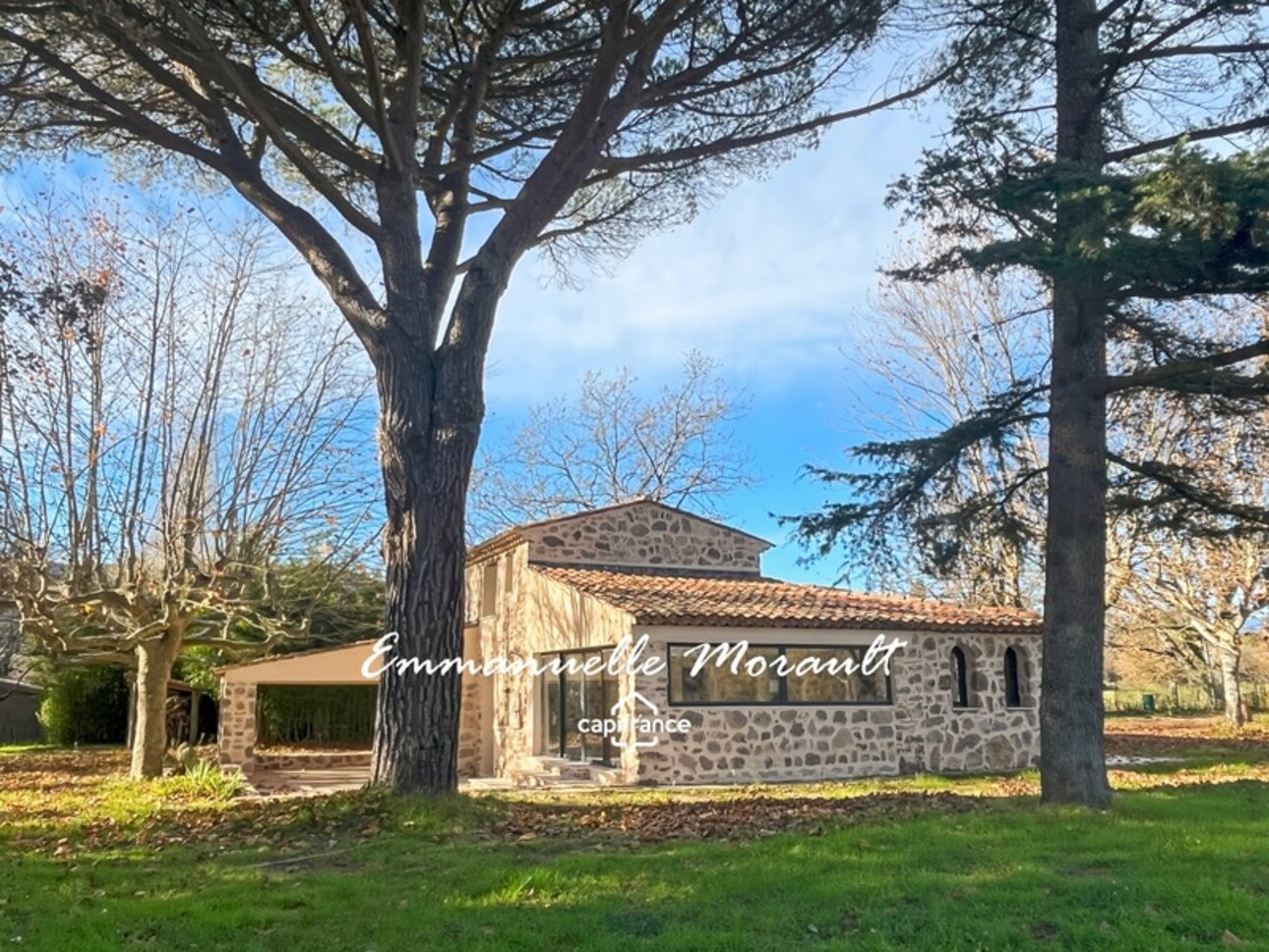 Photos 28 - Equestrian - Propriété de 2 logements et bâtiments agricoles à vendre à BAGNOLS EN FORET (83)