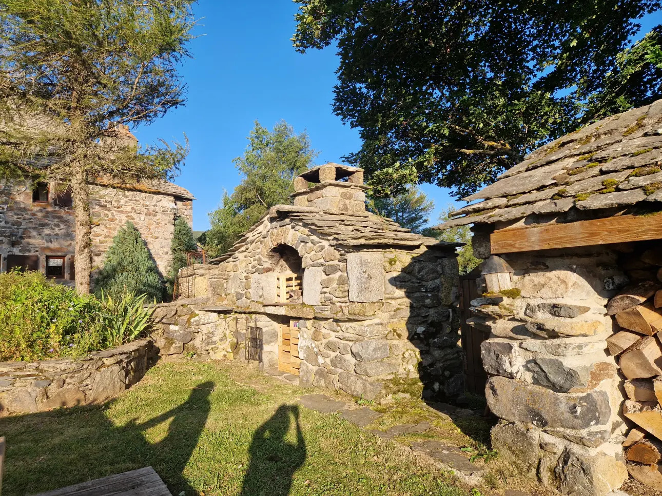 Photos 12 - Touristique - Propriété d'Exception dans le Parc Naturel Régional des Monts d'Ardèche Haute-Loire.