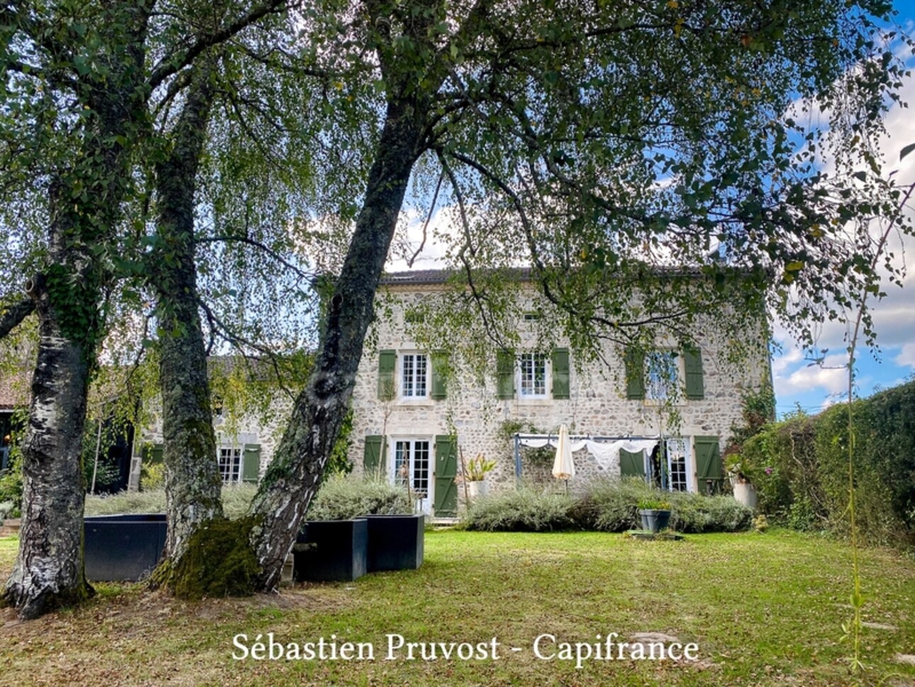 Photos 3 - Prestigious - Dordogne (24) - Property for sale 9 rooms AUGIGNAC, land 8,900 m², 300 m² living space, swimming poo