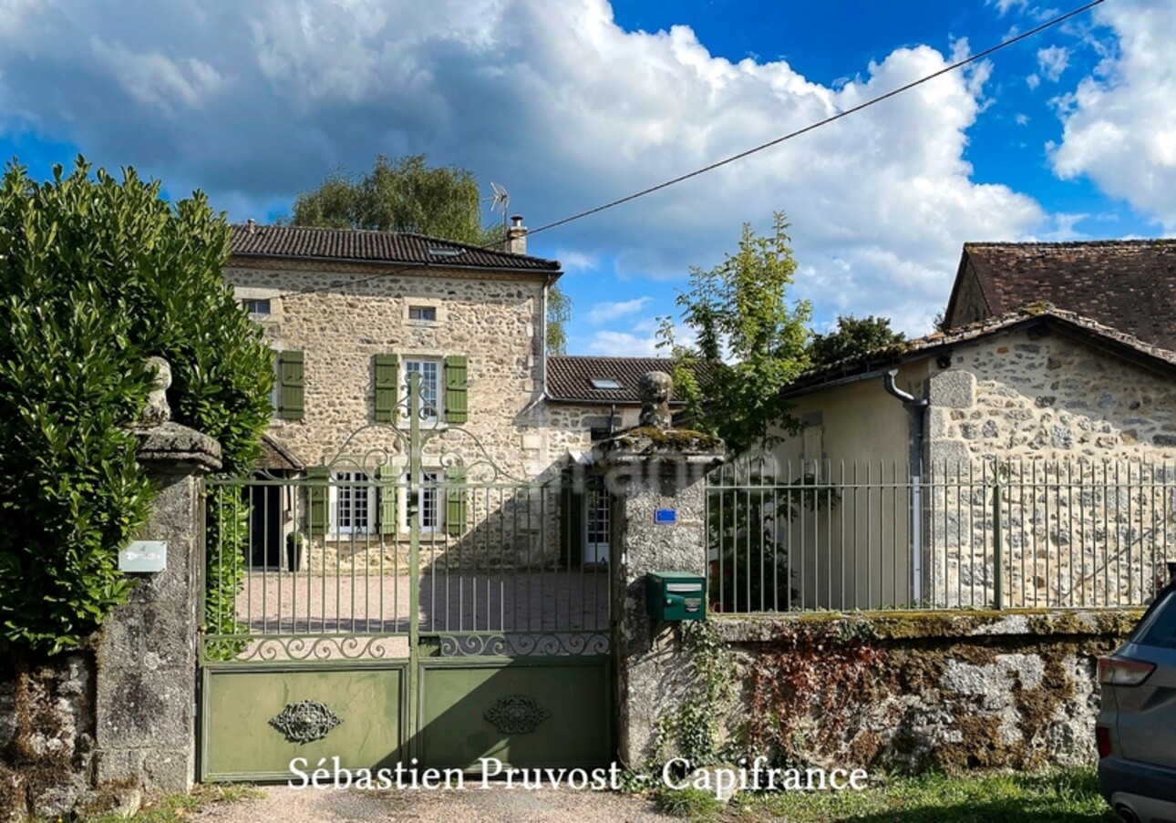 Photos 20 - Prestigious - Dordogne (24) - Property for sale 9 rooms AUGIGNAC, land 8,900 m², 300 m² living space, swimming poo