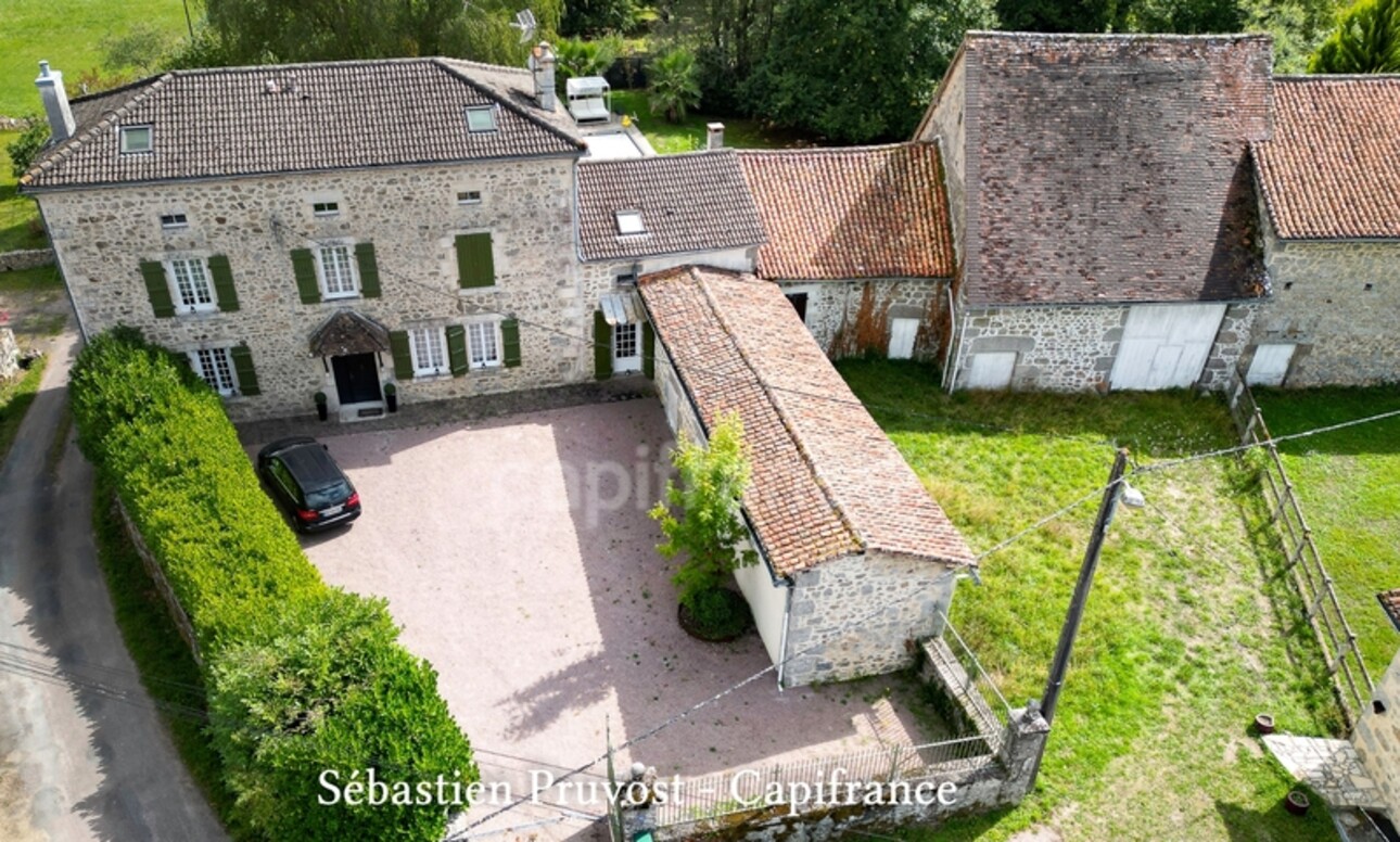 Photos 29 - Prestigious - Dordogne (24) - Property for sale 9 rooms AUGIGNAC, land 8,900 m², 300 m² living space, swimming poo