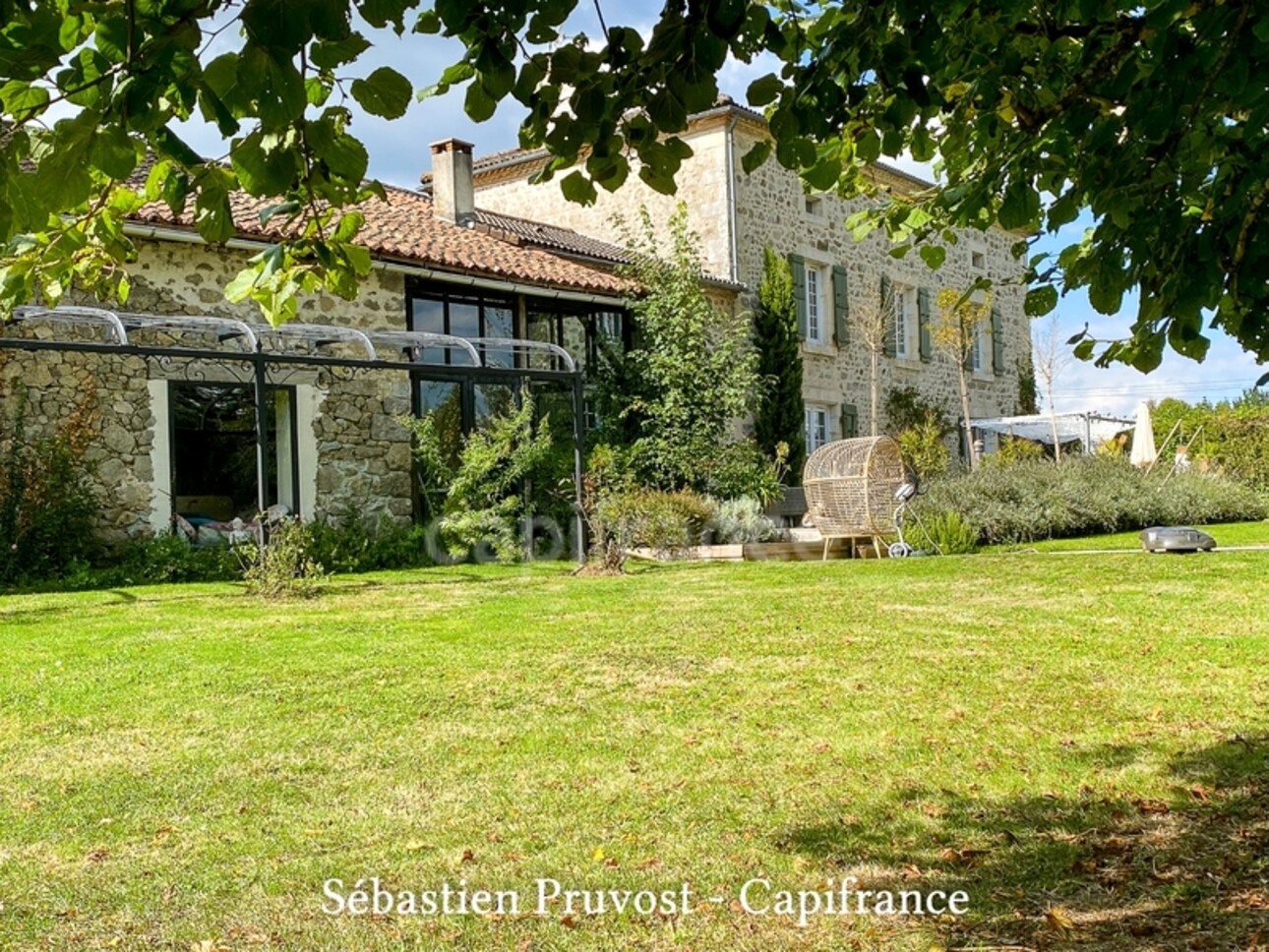 Photos 32 - Prestigious - Dordogne (24) - Property for sale 9 rooms AUGIGNAC, land 8,900 m², 300 m² living space, swimming poo