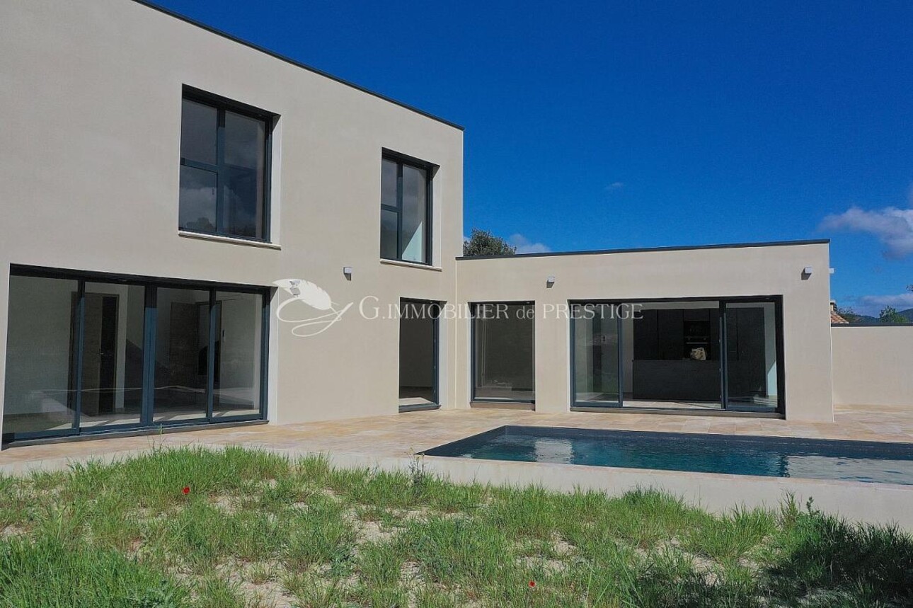 Photos 3 - Prestige - Exclusivité, une villa contemporaine neuve avec vue proche d