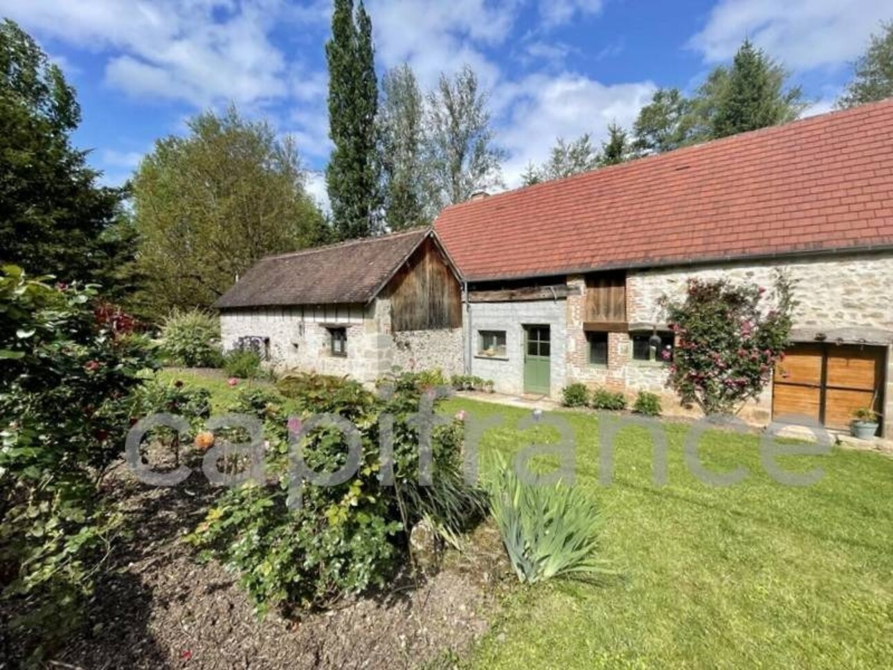 Photos 2 - Touristique - Secteur Branceilles ensemble de propriété comprenant d'une maison, d'un gite et d'une grande grange