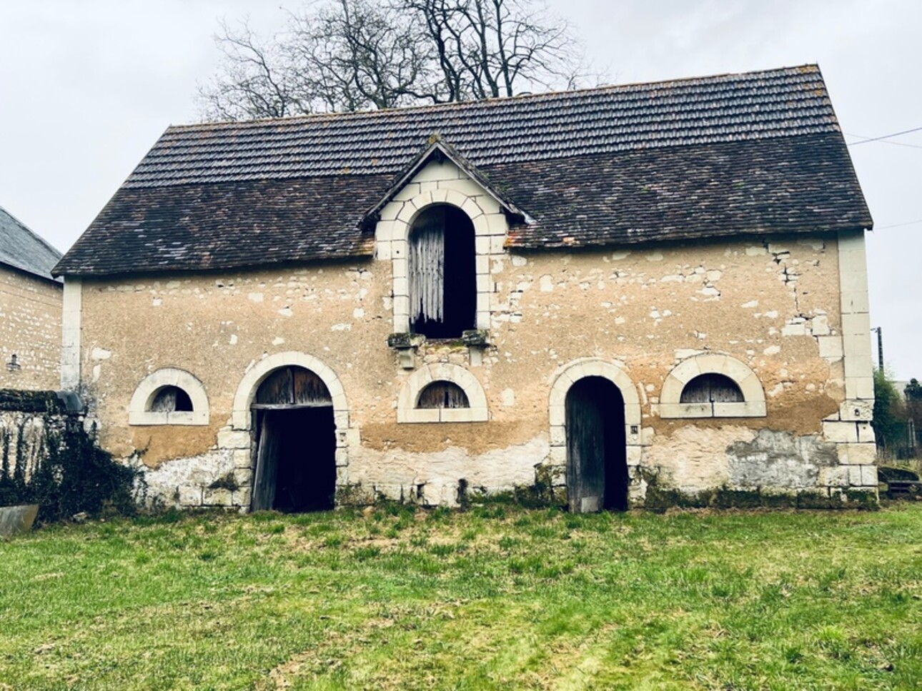 Photos 2 - Touristique - Grange à rénover CHATELLERAULT