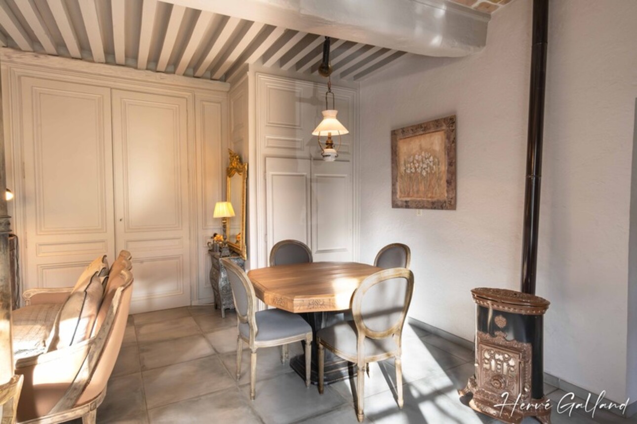 Photos 4 - Prestige - Dpt Rhône (69), à vendre  Métropole de Lyon Corbas-Village Maison P6 de 200 m²