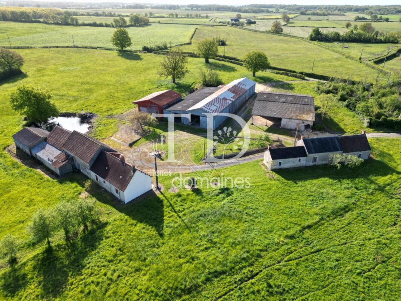 Photos 1 - Agricole - Petite ferme en Brenne sur 08 hectares 79 ares