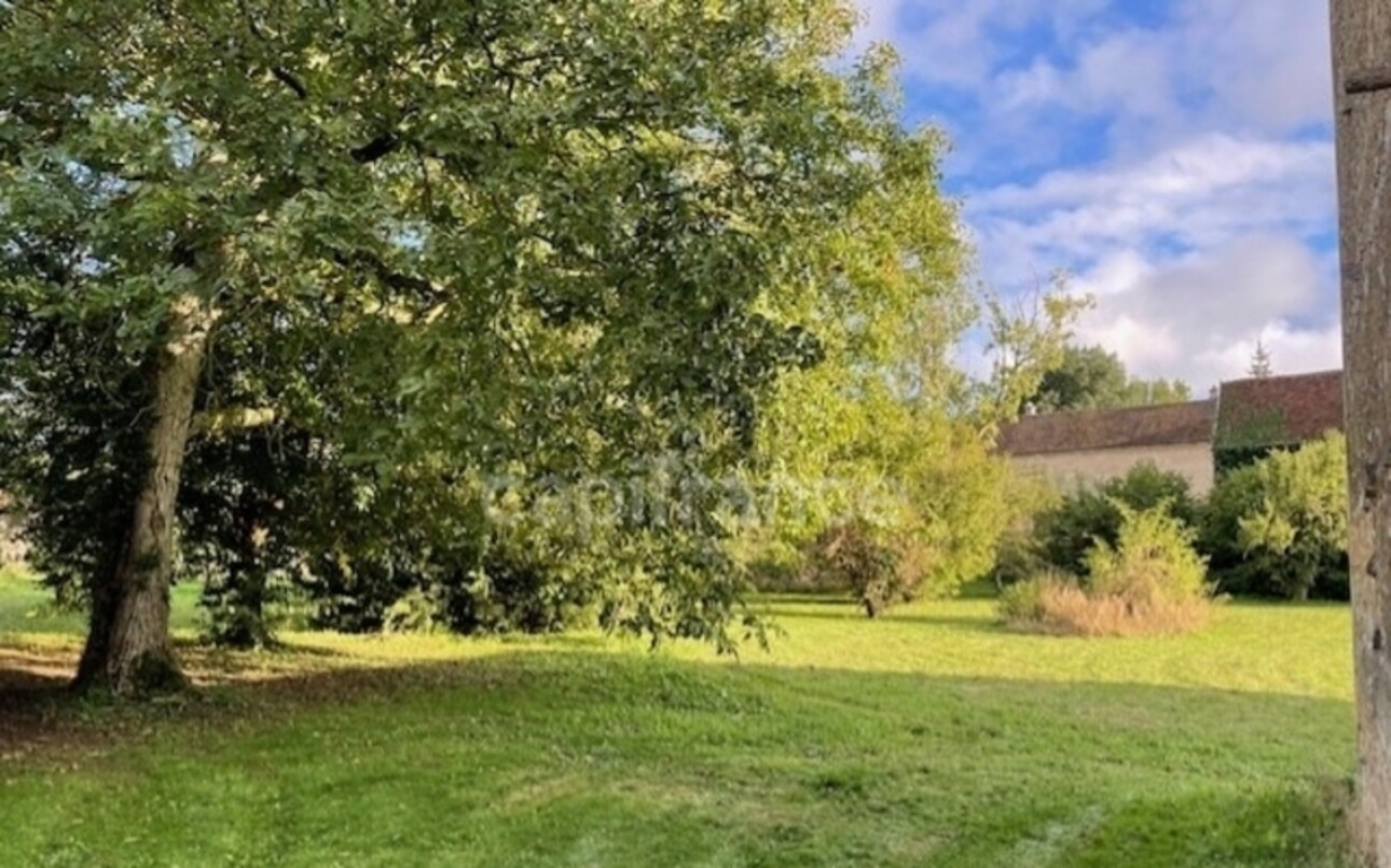 Photos 22 - Touristique - Grange avec écuries de 207 m2 avec jardin arboré secteur OUANNE (89)