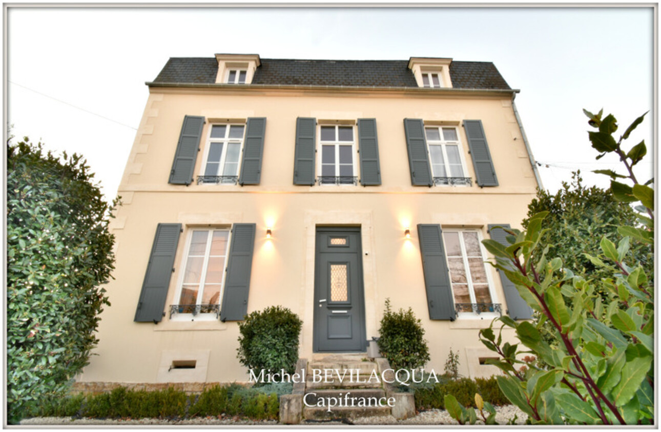 Photos 1 - Prestigious - NEVERS (58) town center, Property for sale 12 rooms, 265 m² living space with large annexes, swimmin