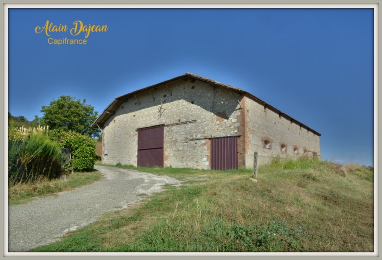 Photos 1 - Touristique - Dpt Tarn et Garonne (82), à vendre proche de VALENCE D'AGEN Grange de 580 m² - Terrain de 5000  M2