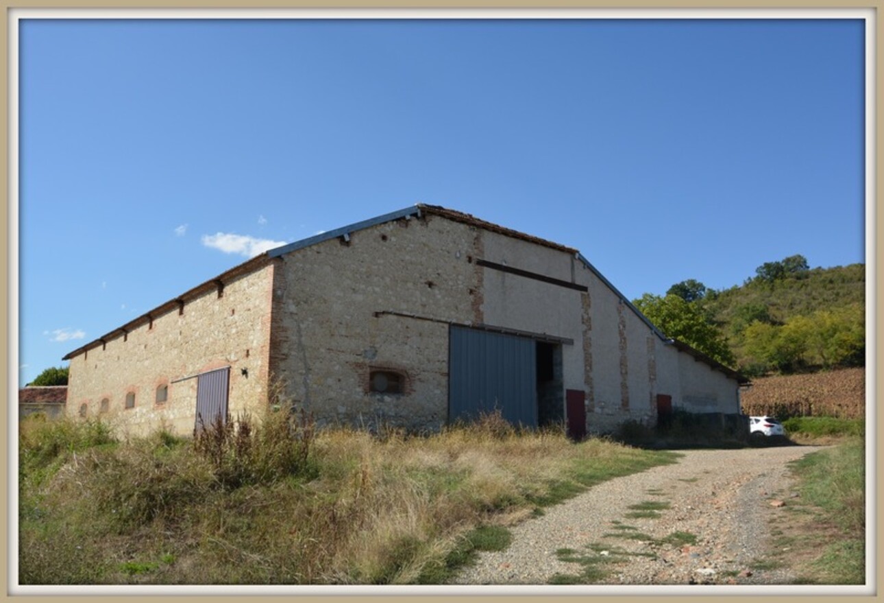 Photos 4 - Touristique - Dpt Tarn et Garonne (82), à vendre proche de VALENCE D'AGEN Grange de 580 m² - Terrain de 5000  M2