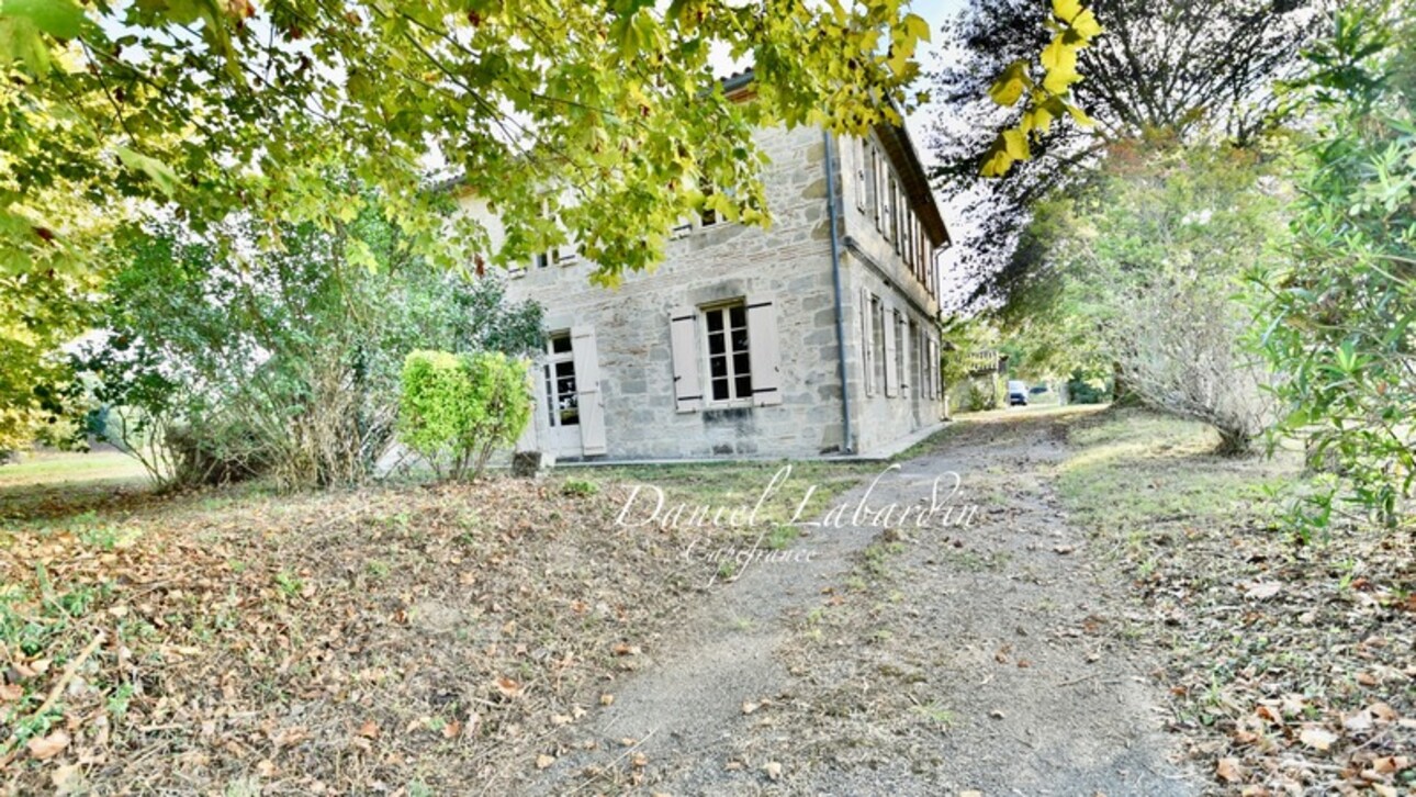 Photos 2 - Touristique - Dpt Lot et Garonne (47), à vendre proche de TONNEINS propriete P9 de 283 m² - Terrain de 18 348,00 m²