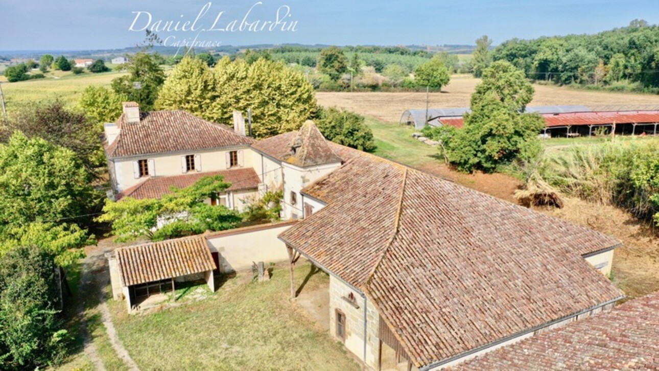 Photos 3 - Touristique - Dpt Lot et Garonne (47), à vendre proche de TONNEINS propriete P9 de 283 m² - Terrain de 18 348,00 m²