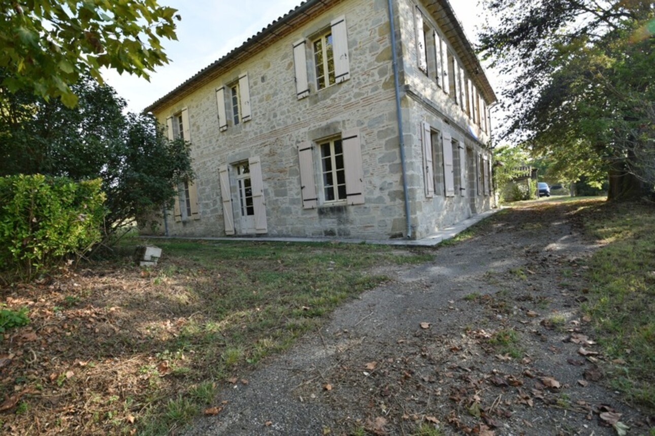 Photos 6 - Touristique - Dpt Lot et Garonne (47), à vendre proche de TONNEINS propriete P9 de 283 m² - Terrain de 18 348,00 m²