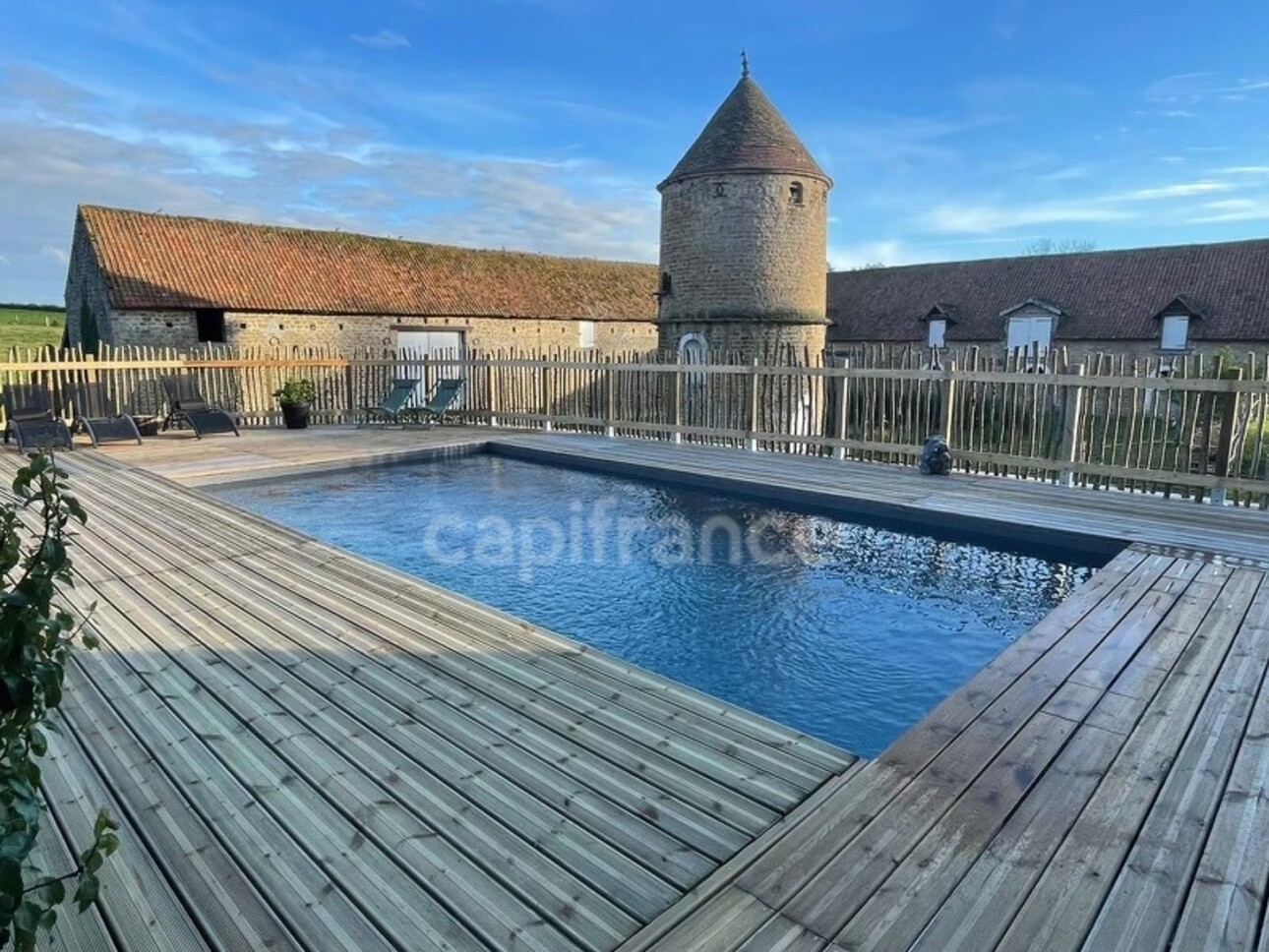 Photos 5 - Équestre - À VENDRE - HESDIN L'ABBÉ - CORPS DE FERME RÉNOVÉ - CAPACITÉ DE L'ENSEMBLE 468 M2 - 17 PIÈCES - GARAGE - PISCINE 32 M2 - TERRAIN CLOS - DÉPENDANCES TOTALES 519 M2