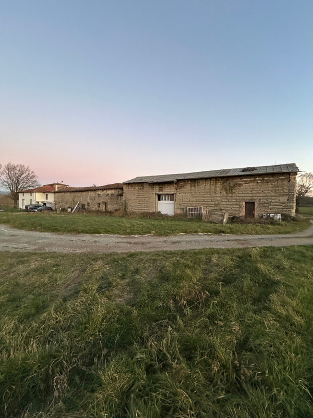 Photos 17 - Touristique - Grande Ferme de 250m2 habitables avec 700m2 de dépendances sur un terrain de 7500m2 proche de Feurs