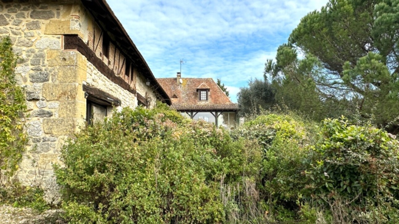 Photos 20 - Touristique - Propriété à vendre 10 pièces proche de BERGERAC (24), gîtes, étang, piscine 8 hectares