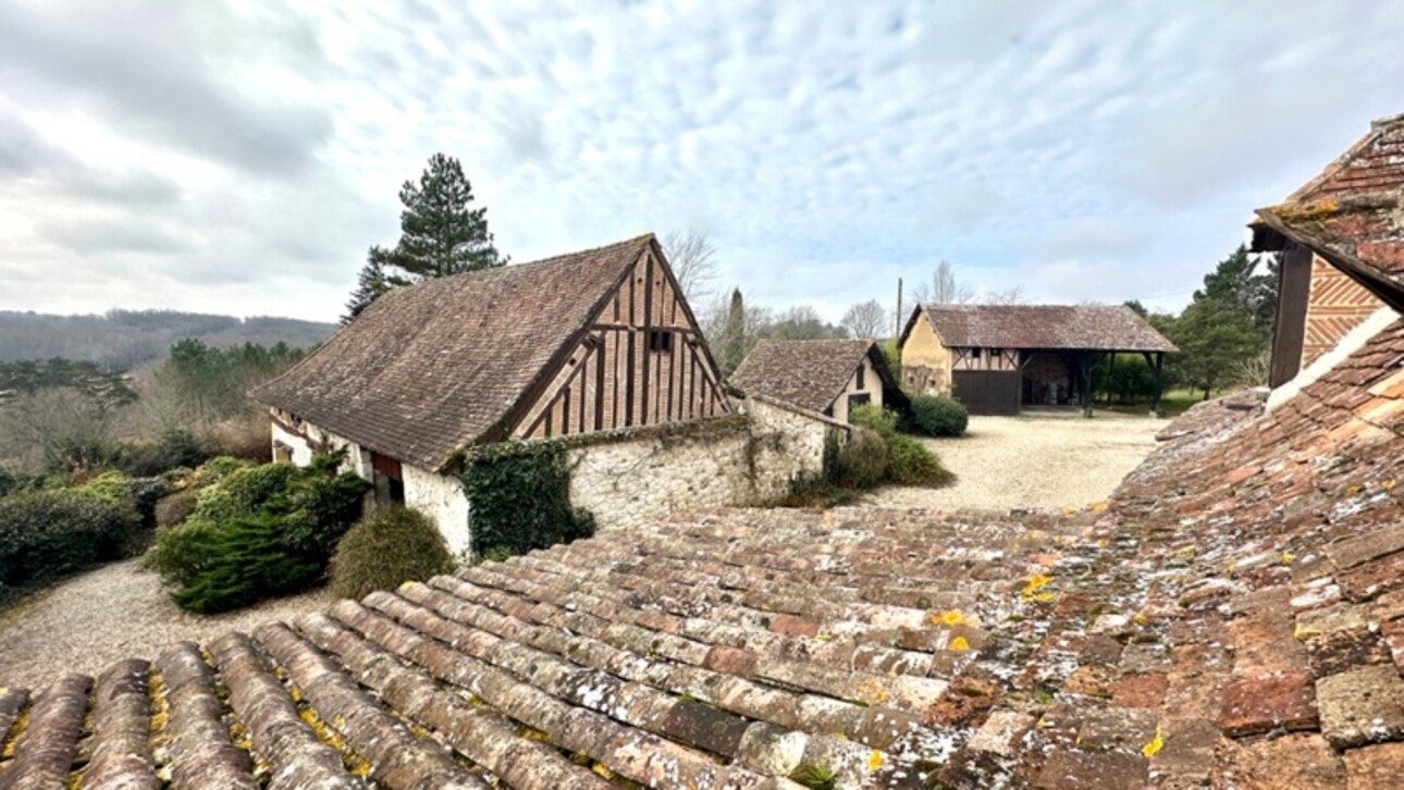 Photos 24 - Touristique - Propriété à vendre 10 pièces proche de BERGERAC (24), gîtes, étang, piscine 8 hectares