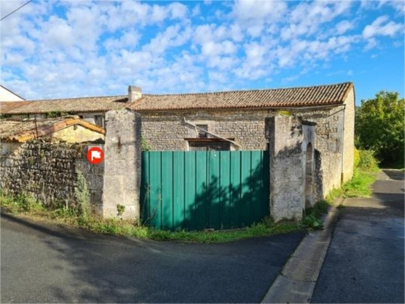 Photos 9 - Touristique - Grange de charme de 120 m2 à restaurer dans secteur recherché