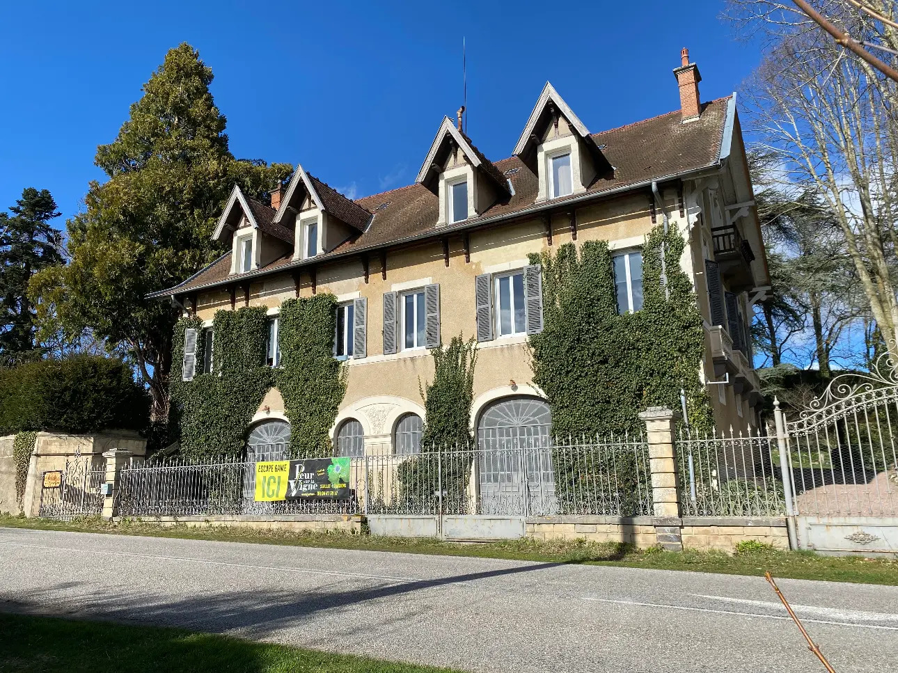 Photos 1 - Prestige - Maison de maitre viticole harmonisée avec centre escape game et chambres d'hôtes