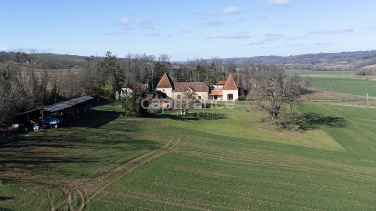 Photos 4 - Prestigious - Domaine exceptionnel, 12 Ha, 2 maisons et bâtisse de 1930, grange de stockage, 30 min de Pau