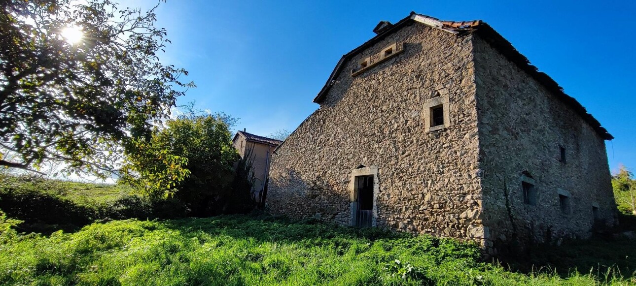 Photos 2 - Tourist - Farm with outbuildings