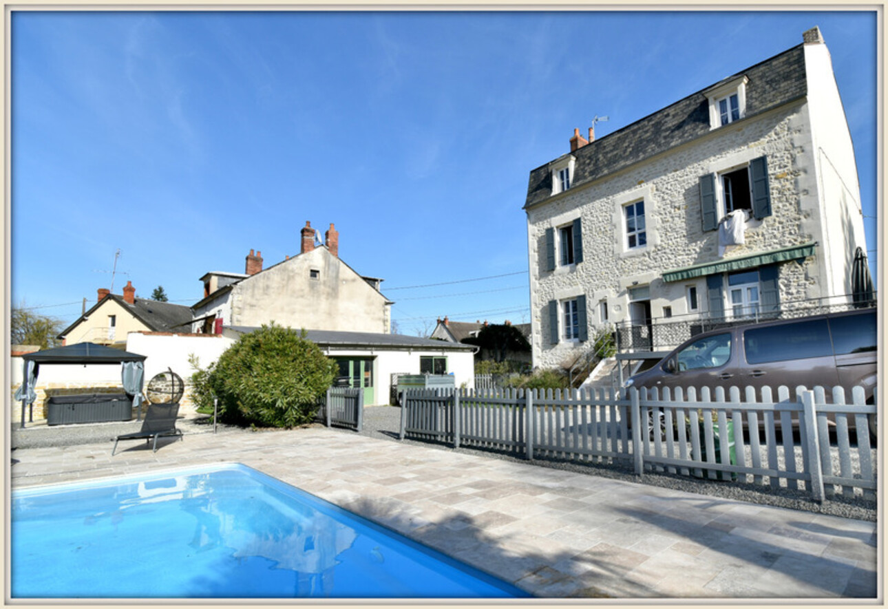 Photos 13 - Prestigious - NEVERS (58) town center, 12-room property, 265 m² living space, 8 bedrooms, large annexes, swimming