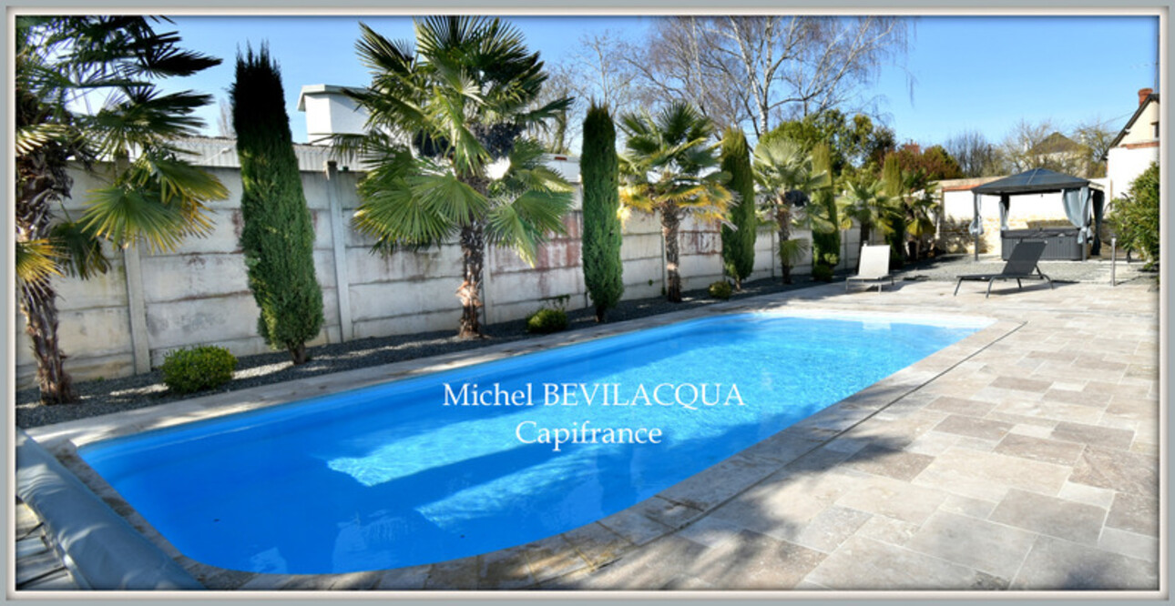 Photos 12 - Prestigious - NEVERS (58) town center, 12-room property, 265 m² living space, 8 bedrooms, large annexes, swimming