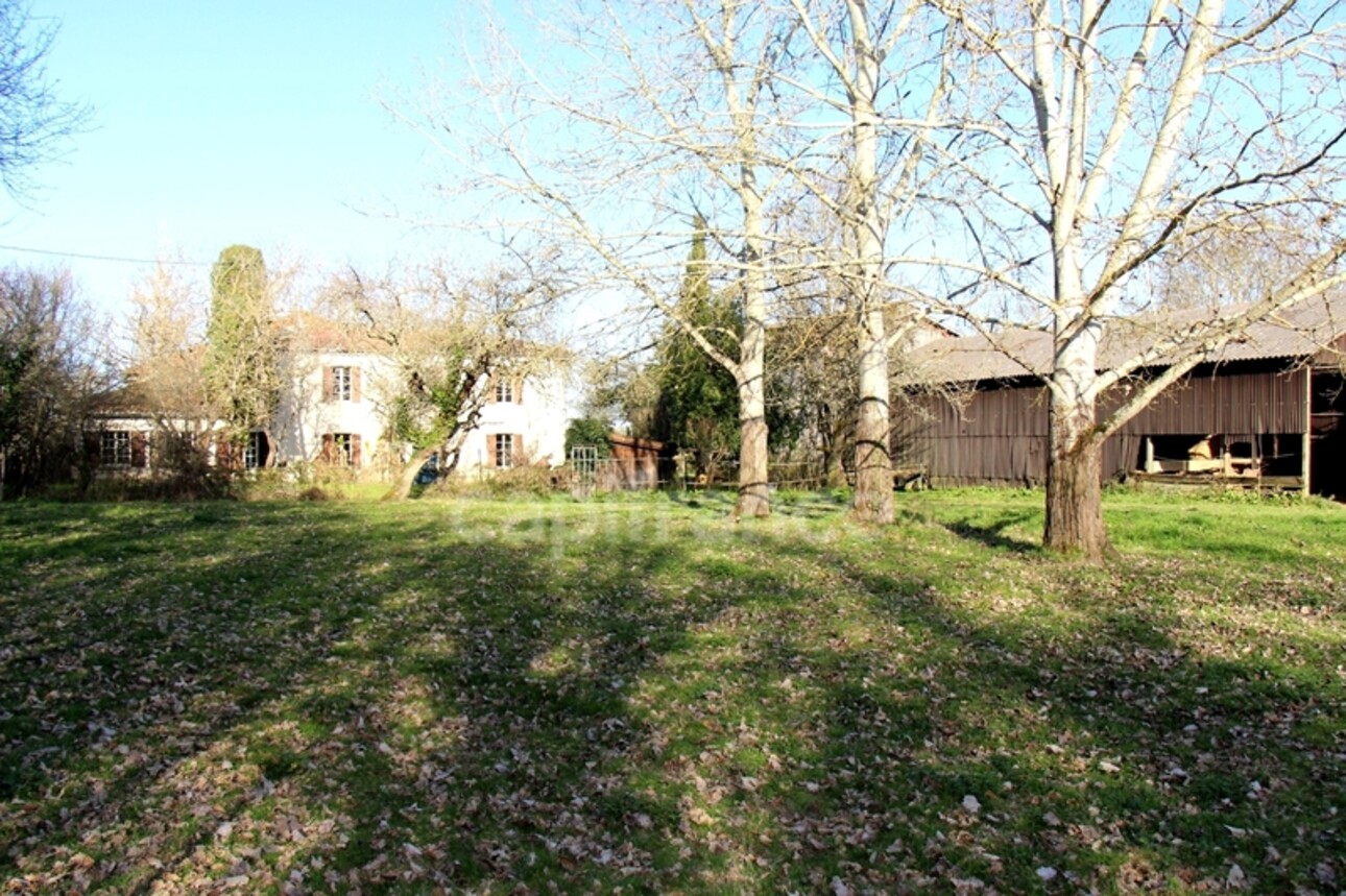 Photos 36 - Équestre - Propriété agricole avec maison de 205 m2, grange de 415 m2 et ancien séchoir à tabac de 270 m2 à vendre à FLEURANCE (32), sur terrain de 15 800 m2