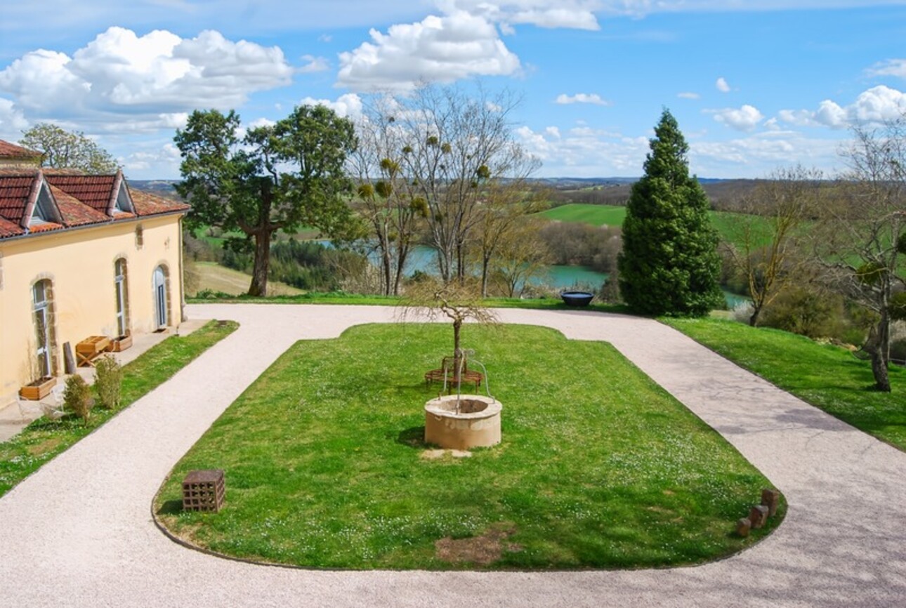 Photos 4 - Prestige - A vendre proche de MARCIAC (32) - Château de 32 pièces - 1540 m2 habitables - Domaine de 5,8 hectares