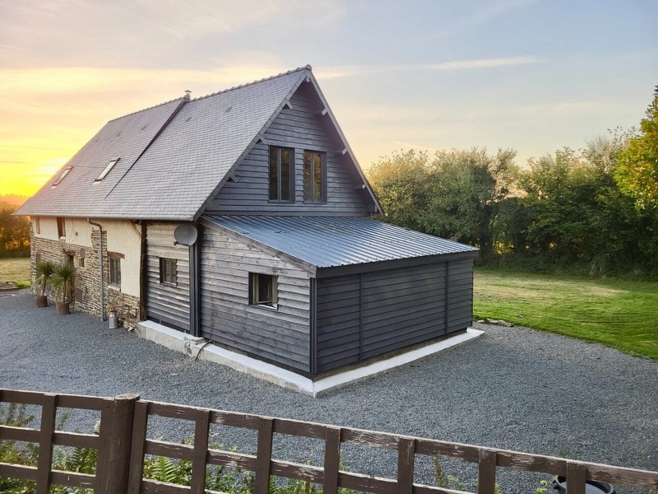 Photos 2 - Touristique - Propriété à vendre 10 pièces , deux maisons, PERCY, MANCHE (50)