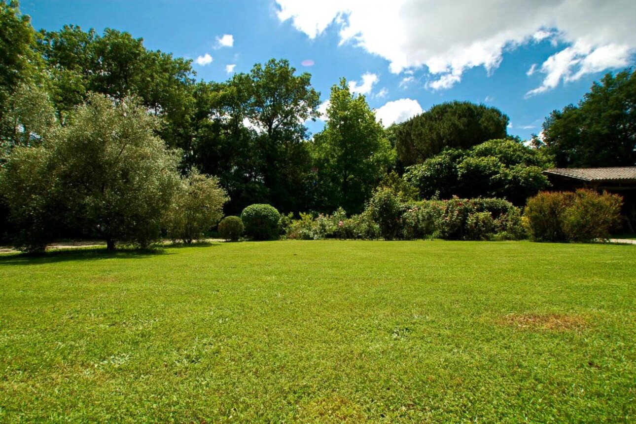 Photos 21 - Prestigious - For sale lovely, intimate property in the Médoc region with a main house, gite, annexe and pool